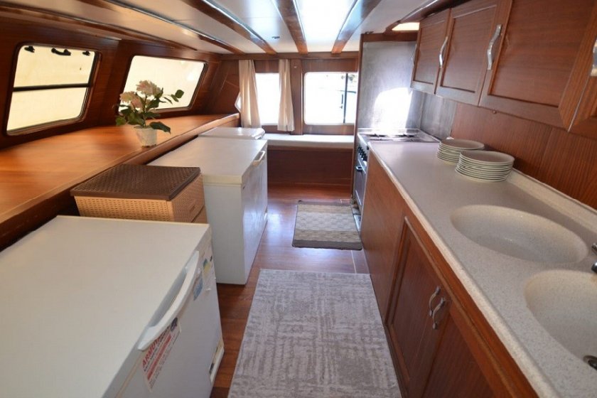 GAZİ KAPTAN | 14 KİŞİLİK KLİMALI GULET İLE HİSARÖNÜ MAVİ YOLCULUK TURLARI | Okeanosyatcilik