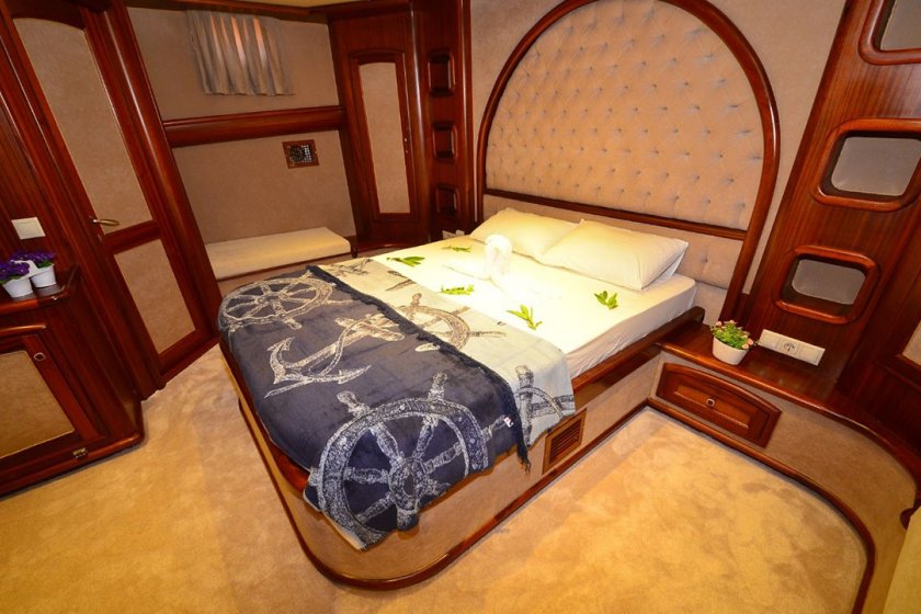 MEHMET AYAZ | 10 KİŞİLİK KİRALIK LÜKS TEKNE | Okeanosyactilik