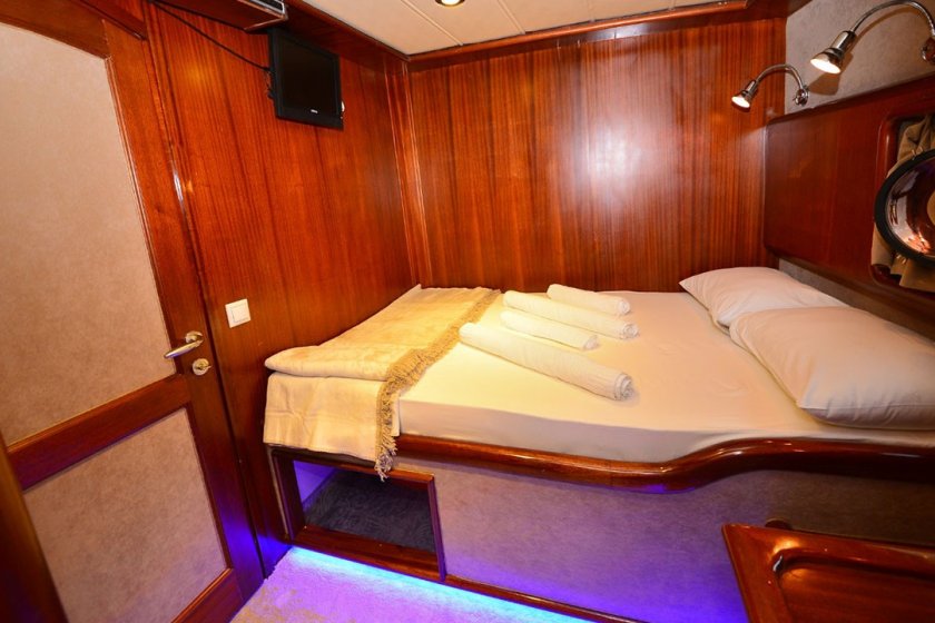 MEHMET AYAZ | 10 KİŞİLİK KİRALIK LÜKS TEKNE | Okeanosyactilik