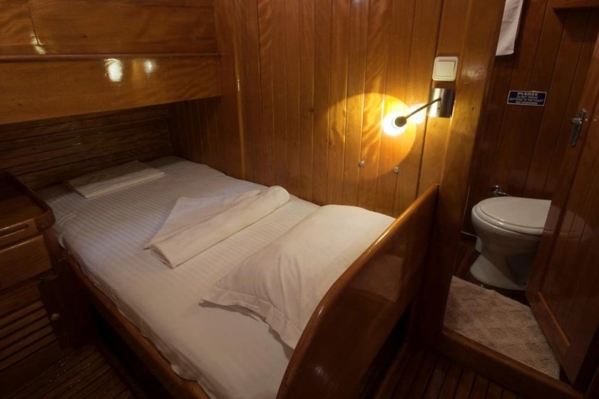 ARİF KAPTAN C | AİLE VE ARKADAŞ GRUPLARI İÇİN TEKNE TATİLİ & GÖKOVA’DA KEŞİF DOLU TEKNE TATİLİ | Okeanosyatcilik