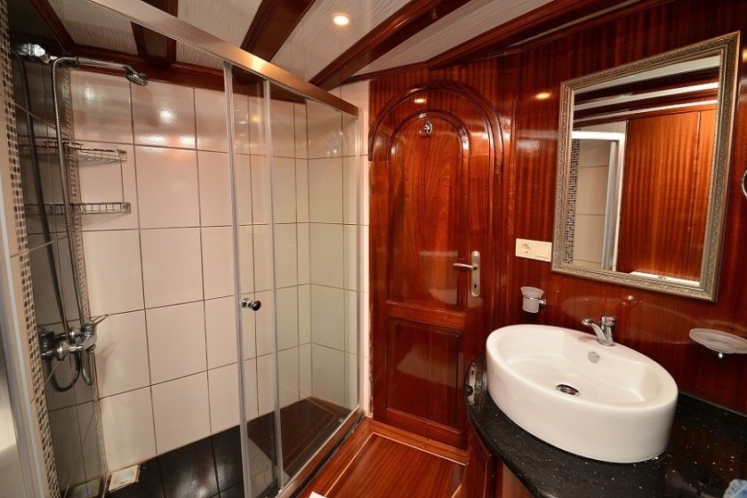 QUEEN LİLA | 12 KİŞİLİK LÜKS GULET İLE FETHİYE MAVİ YOLCULUK | Okeanosyatcilik