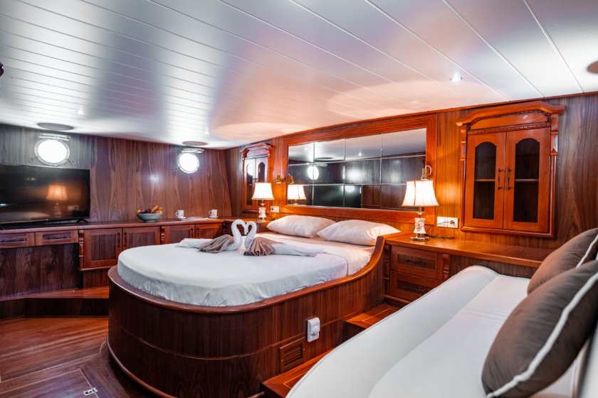 AFİLLİ | FETHİYE 10 KİŞİLİK LÜKS MAVİ TUR GULETİ | Okeanosyatcilik