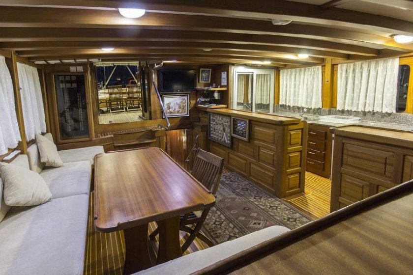 CEMRE JR | GÖKOVA’DA KONFORLU TEKNE TURU | Okeanosyatcilik