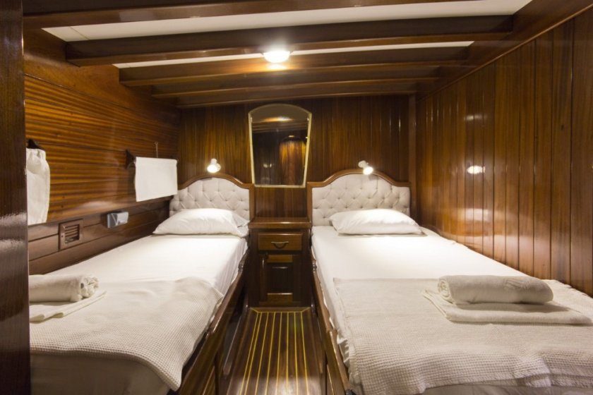 CEMRE JR | GÖKOVA’DA KONFORLU TEKNE TURU | Okeanosyatcilik