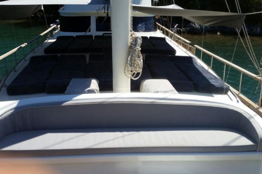 EYMEN BEY | 6 KABİN 12 YOLCU KAPASİTELİ AİLEYE UYGUN STANDART PLUS GULET | Okeanosyatcilik