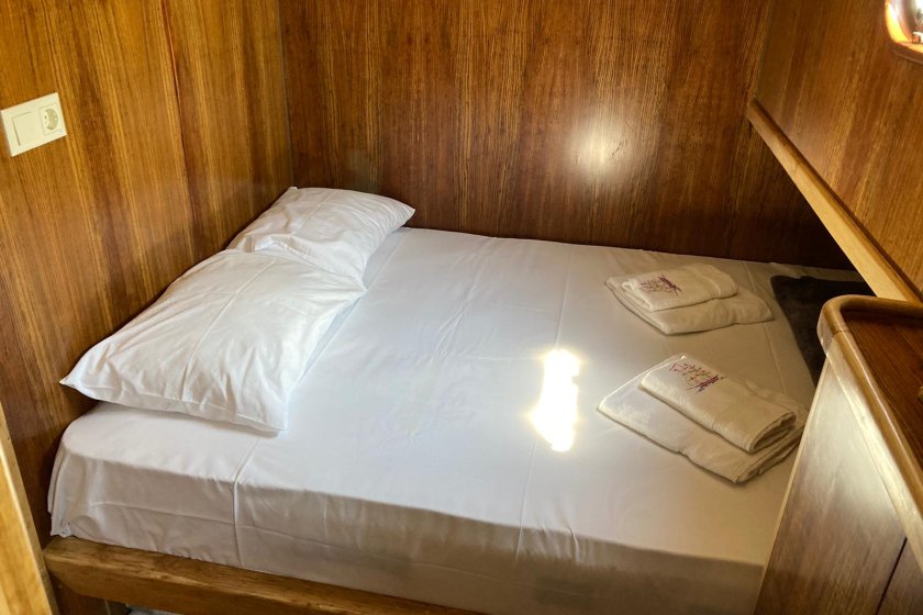 AHESTE | 8 KİŞİLİK EGE MAVİ YOLCULUK KİRALIK TEKNE | Okeanosyatcilik