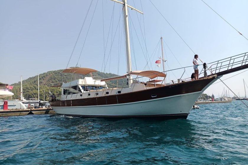 AHESTE | 8 KİŞİLİK EGE MAVİ YOLCULUK KİRALIK TEKNE | Okeanosyatcilik