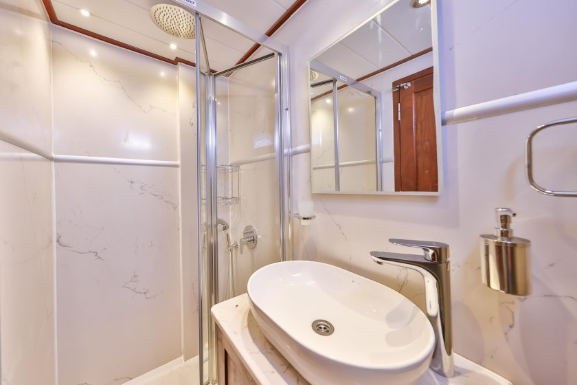 KASAPOĞLU 6 | 8 KİŞİLİK AİLELER VE GRUPLAR İÇİN TEKNE KİRALAMA FIRSATI | Okeanosyatcilik