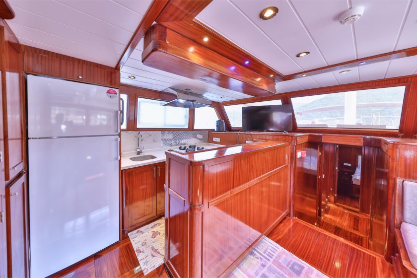 KASAPOĞLU 6 | 8 KİŞİLİK AİLELER VE GRUPLAR İÇİN TEKNE KİRALAMA FIRSATI | Okeanosyatcilik