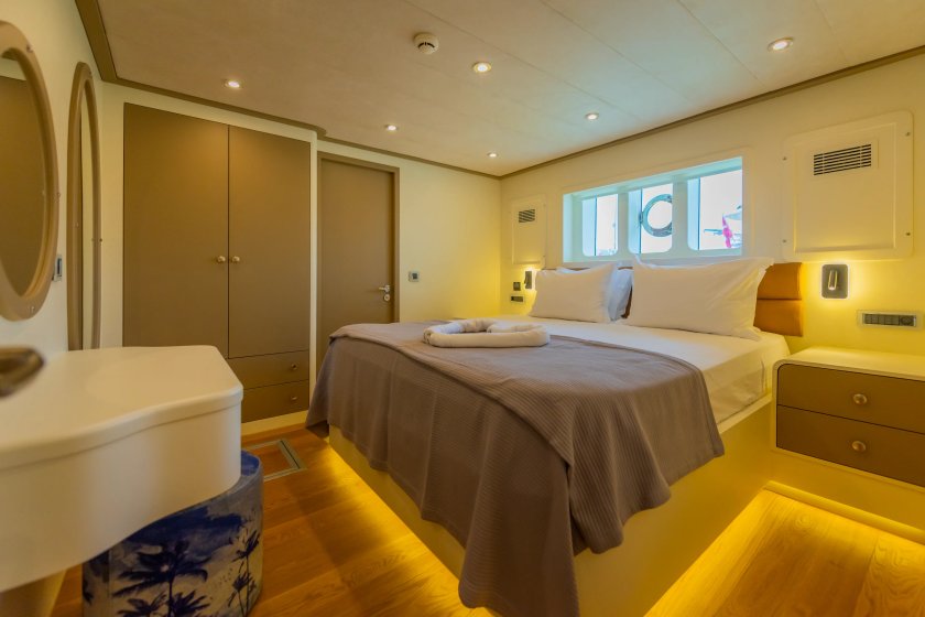 LYCIAN DREAM | 6 CABIN LUXURY TRAWLER CHARTER | Okeanosyachting