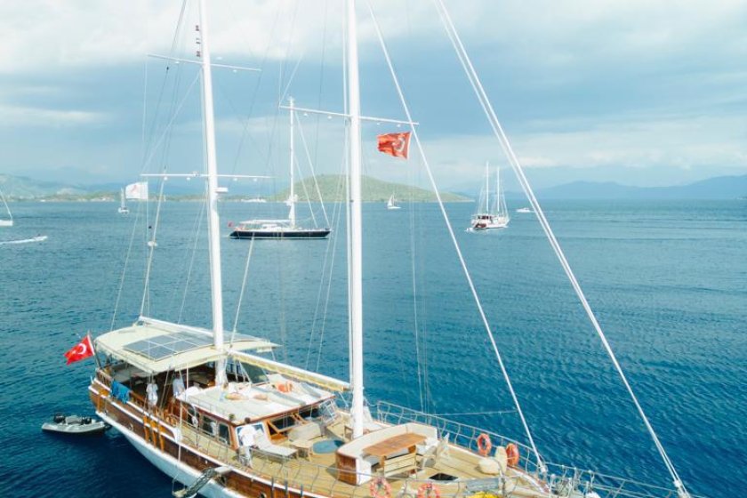 NEFESS | 12 KİŞİLİK GÖCEK KOYLARI TEKNE KİRALAMA | OkeanosYatcilik