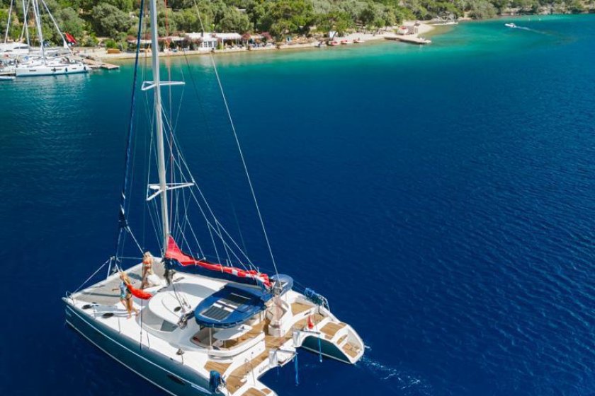 ODİNN | 8 KİŞİLİK KİRALIK ÖZEL KATAMARAN | Okeanosyatcilik