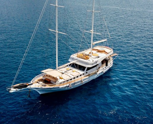 LÜKS GULET İLE GÖCEK MAVİ YOLCULUK 12 KİŞİLİK TEKNE