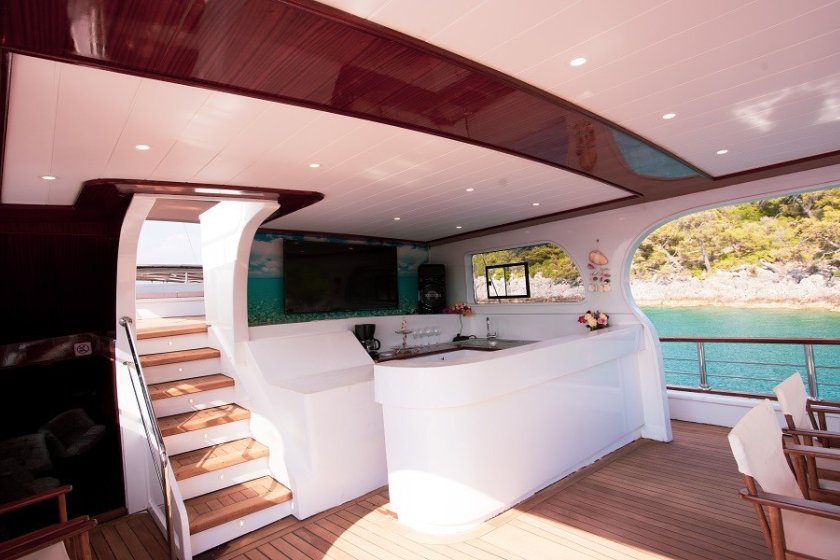 QUEEN OF RTT | LÜKS GULET KİRALAMA & ÖZEL YAT TURU | Okeanosyatcilik