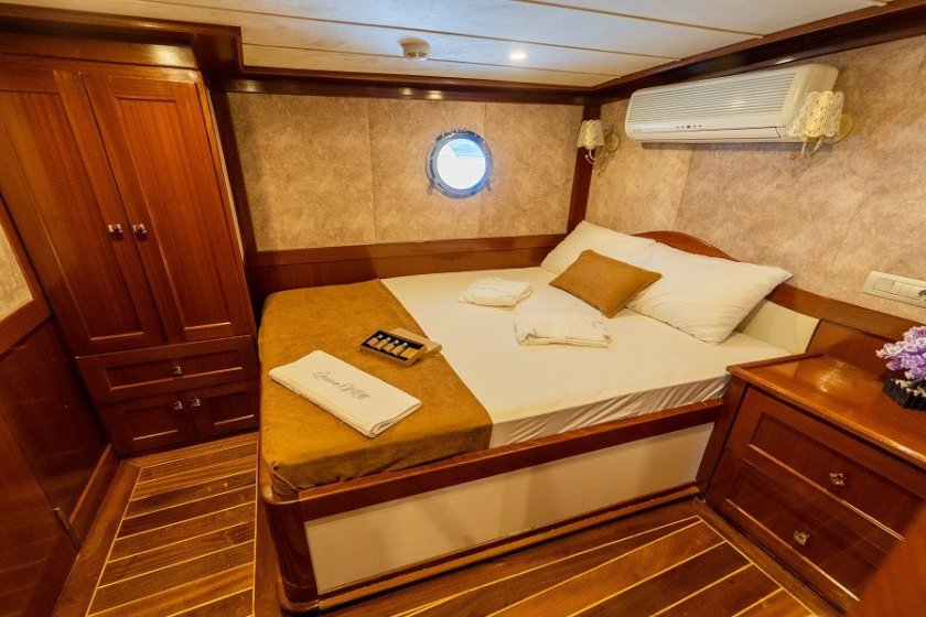 QUEEN OF RTT | LÜKS GULET KİRALAMA & ÖZEL YAT TURU | Okeanosyatcilik