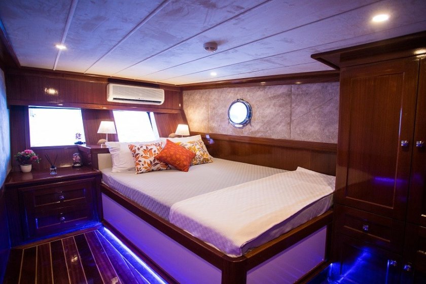 QUEEN OF RTT | LÜKS GULET KİRALAMA & ÖZEL YAT TURU | Okeanosyatcilik