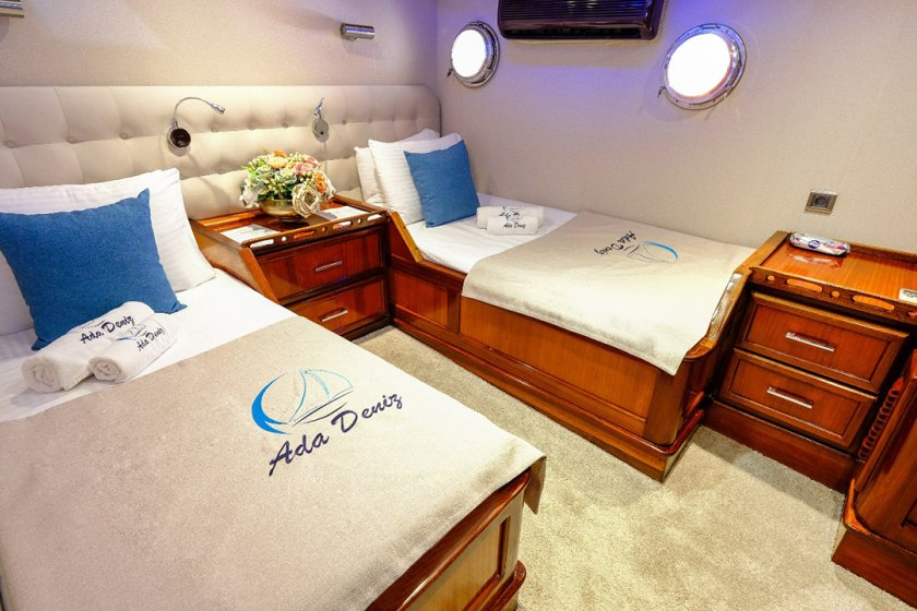 ADA DENİZ | LÜKS MAVİ YOLCULUK & MAVİ TUR | Okeanosyatcilik